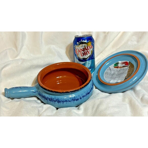 De Silva Terracotta Lt Blue Soup Bowl with handle and lid, never used 6.5x5.5" - Picture 4 of 16